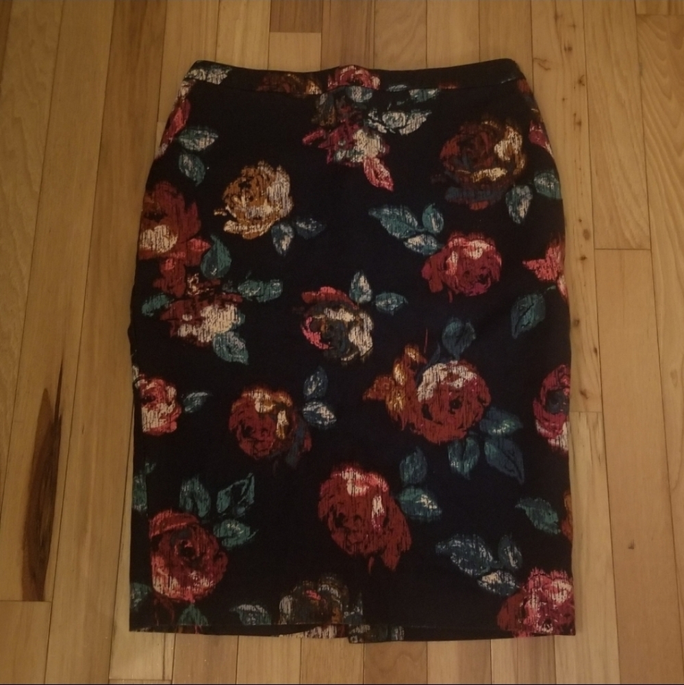 Merona floral size 2 pencil skirt